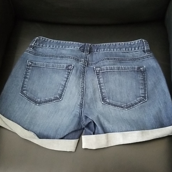 Loft rolled cuff denim shorts - Picture 2 of 3